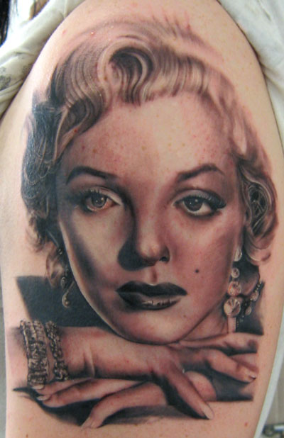 Black and grey Maralyin Monroe portrait