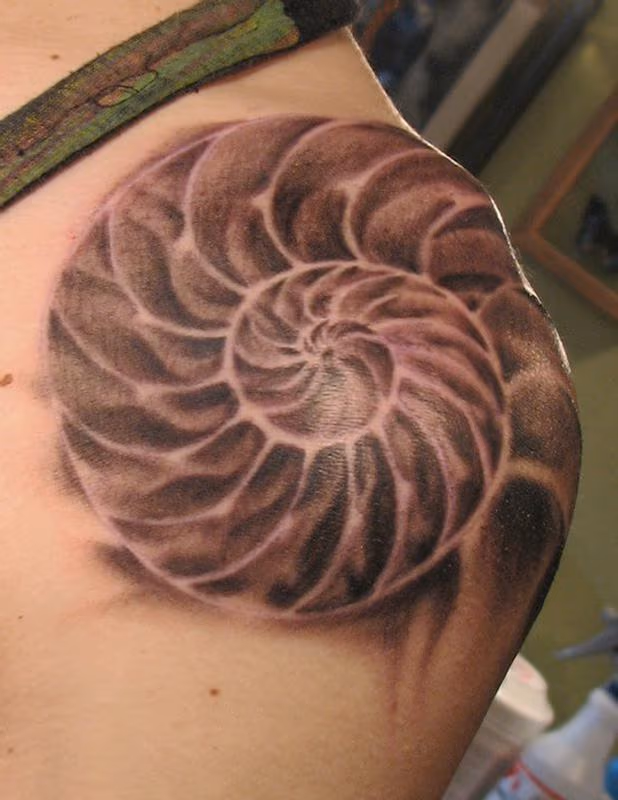 Nautilus black and grey tattoo