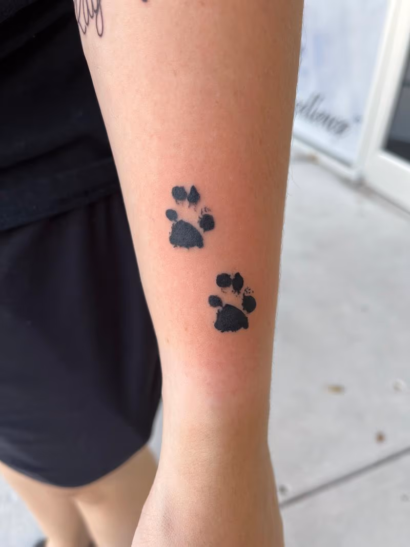 TYGER CUSTOM PAW PRINT