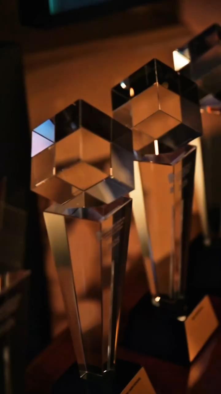 The crystal needle awards!