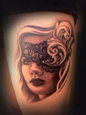 Lady and filigree