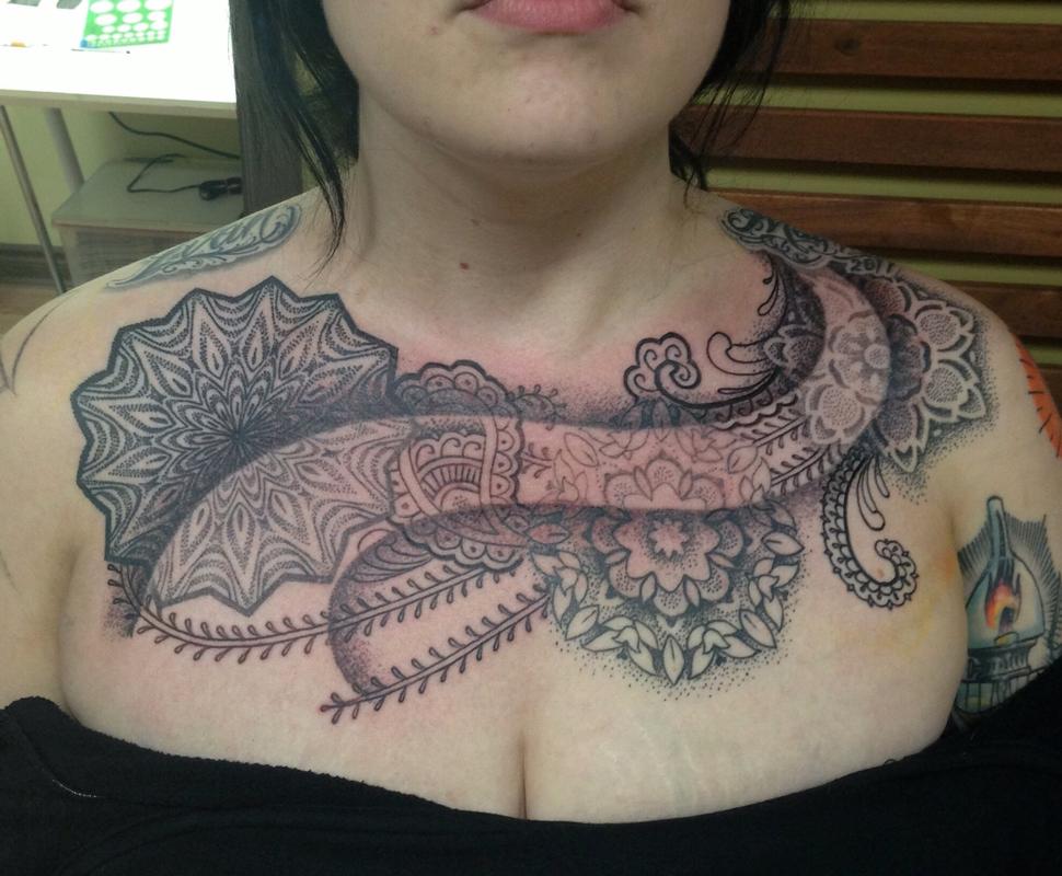 Henna chestpiece