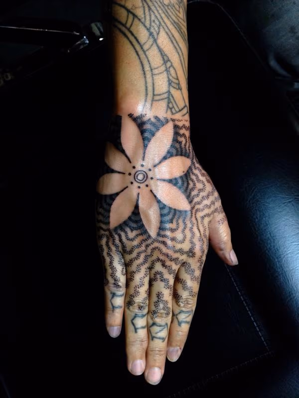 lucky hand
