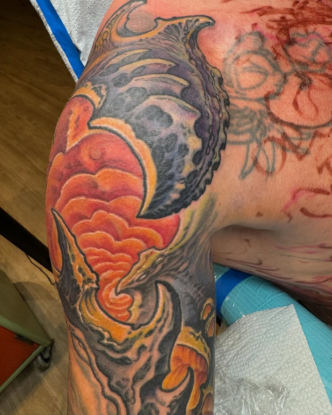 Biomechanical color sleeve in progress, shoulder