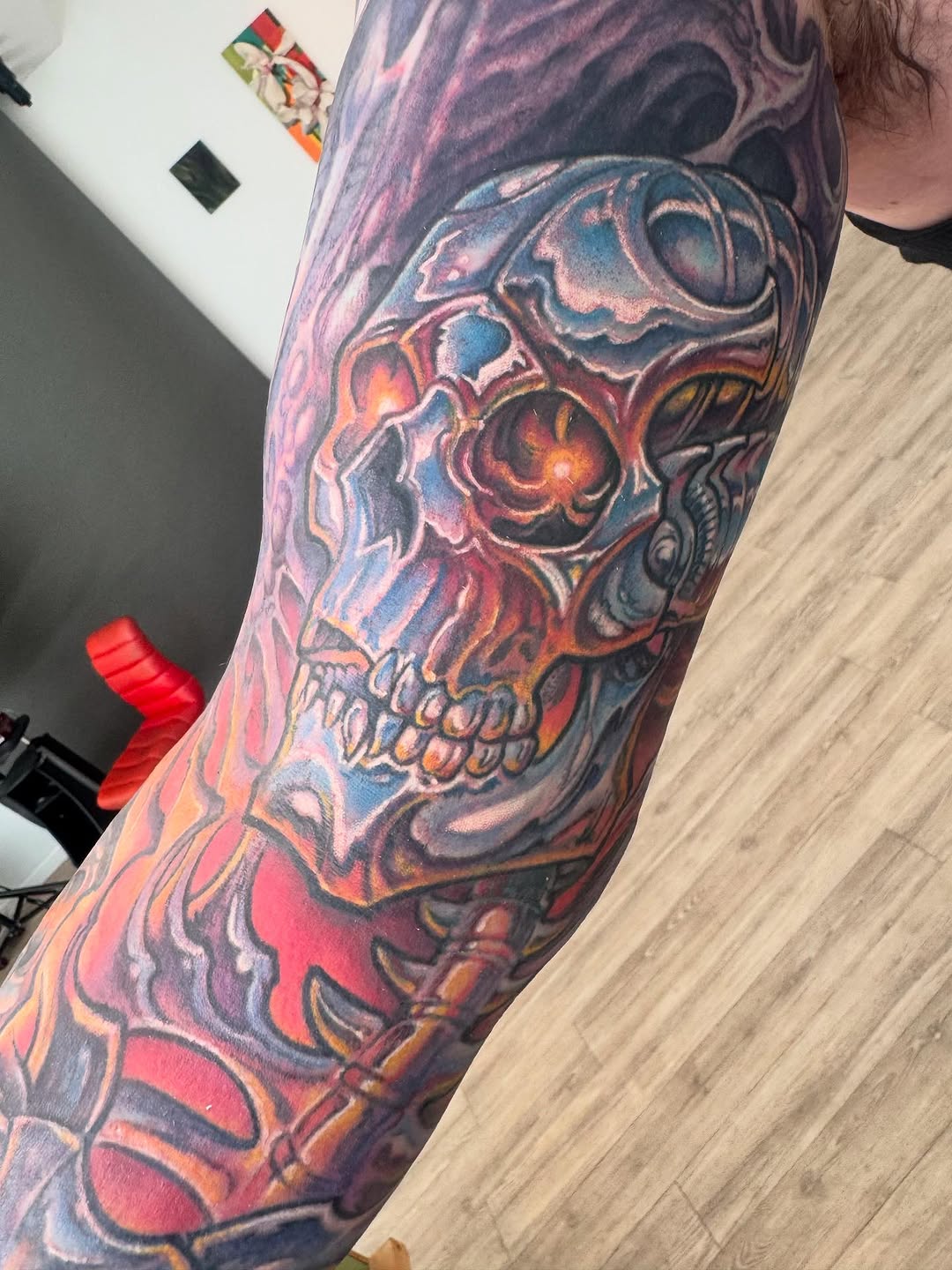 Biomechanical skull sleeve in color