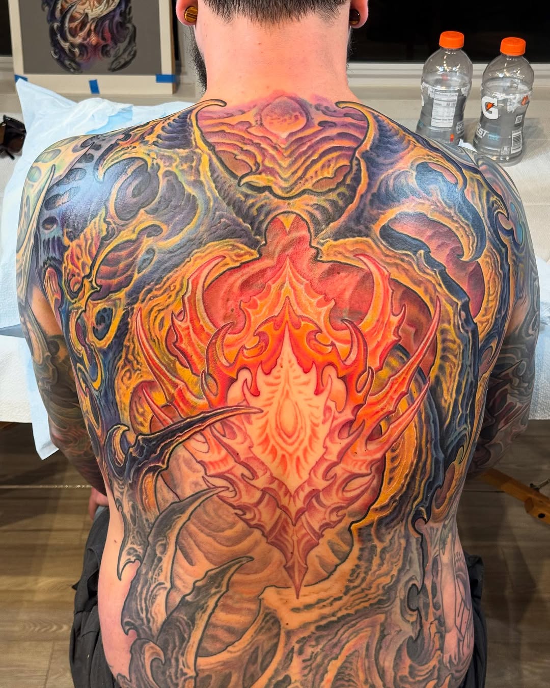 Biomechanical full back piece in color