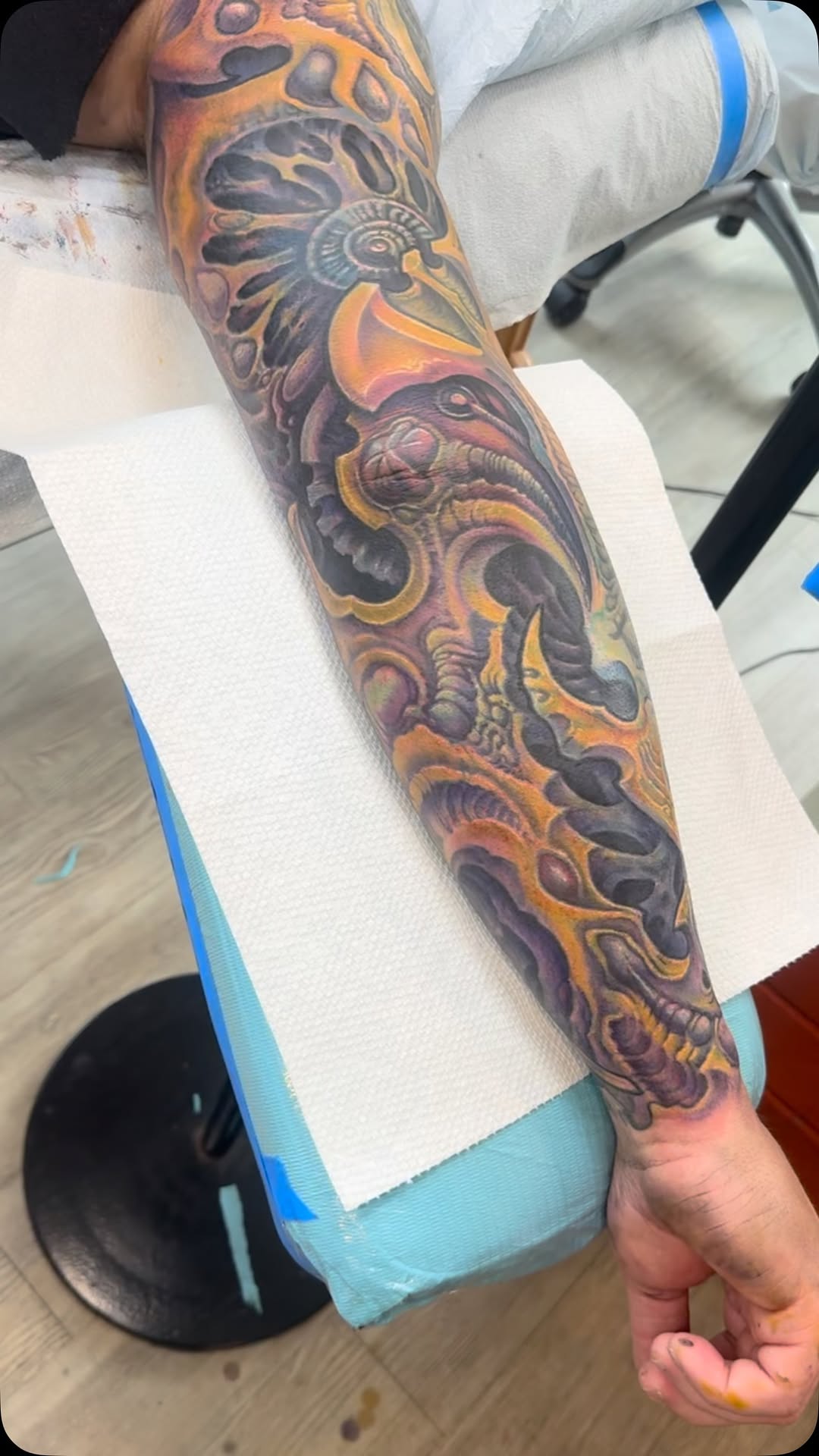 Biomechanical full sleeve in color