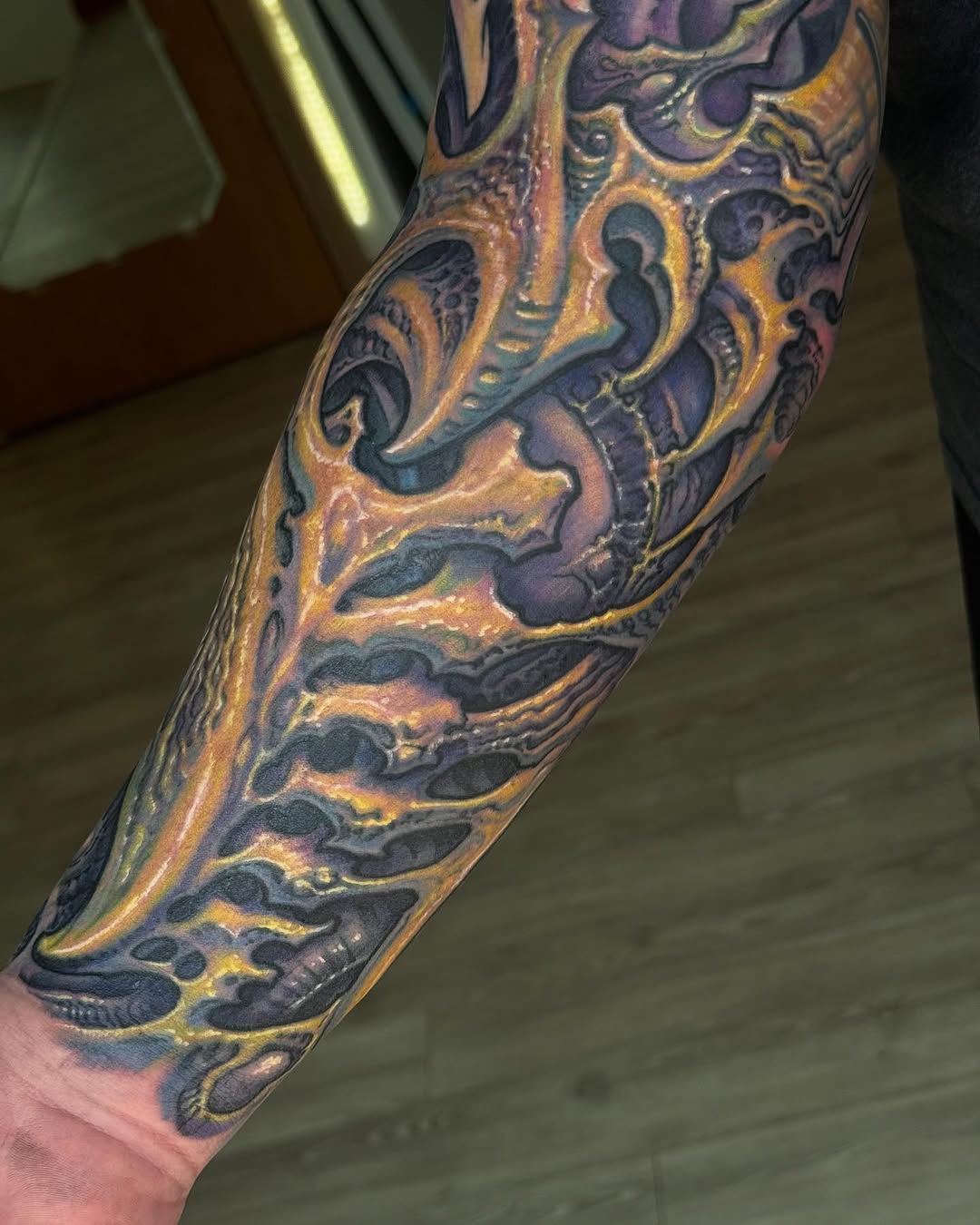 Biomechanical color sleeve, forearm