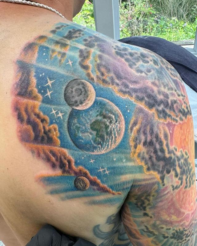 Planetary Space Shoulder