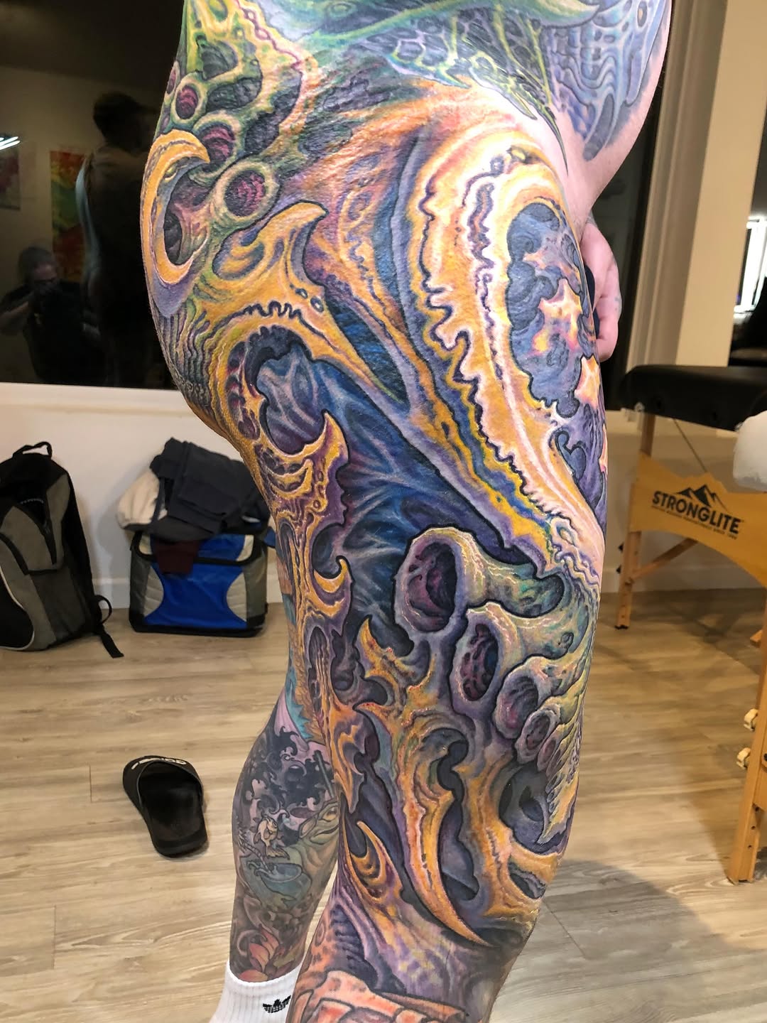 Biomechanical color leg sleeve collaboration