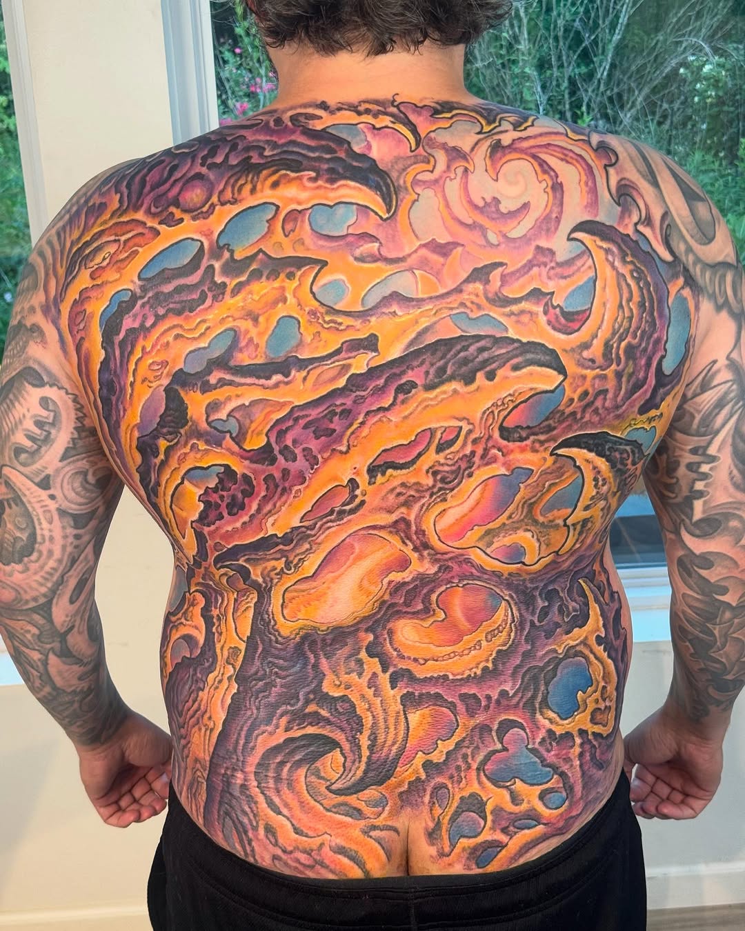 Biomechanical full back piece in color
