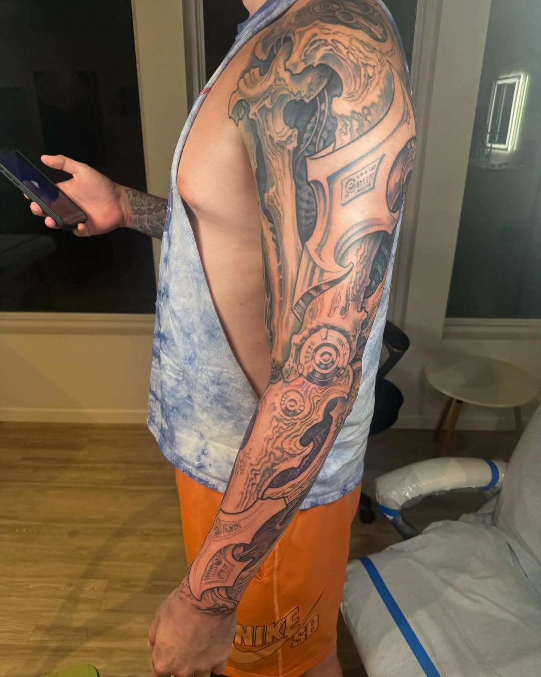 Biomech full sleeve in black-and-grey