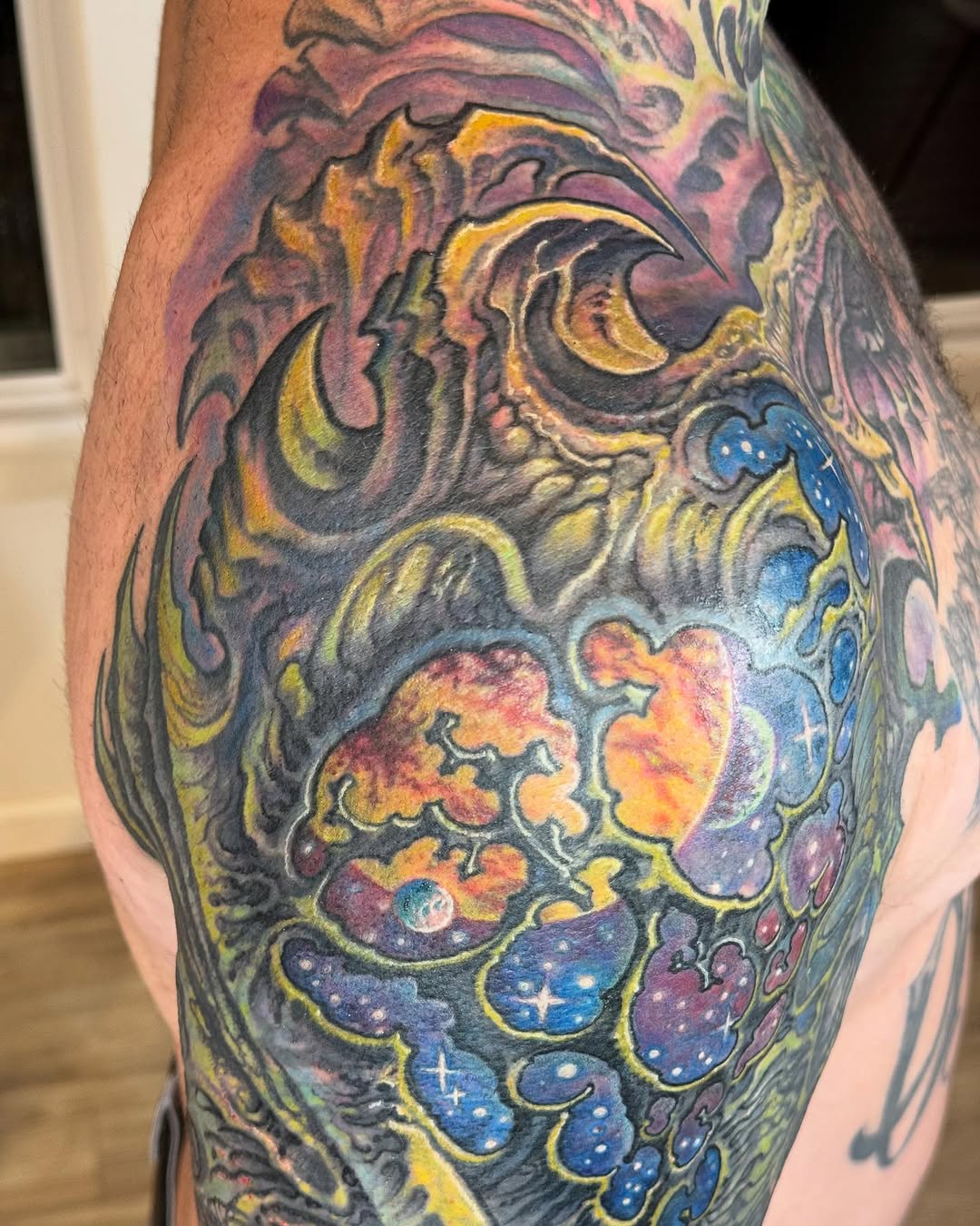 Biomechanical cosmic coverup sleeve in color
