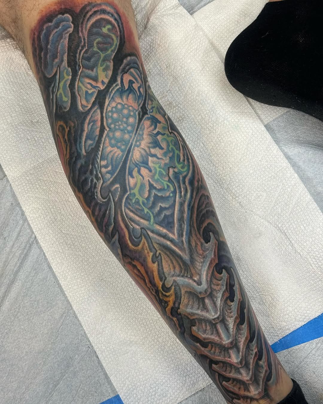 Bio-organic color leg sleeve, abstract biomech