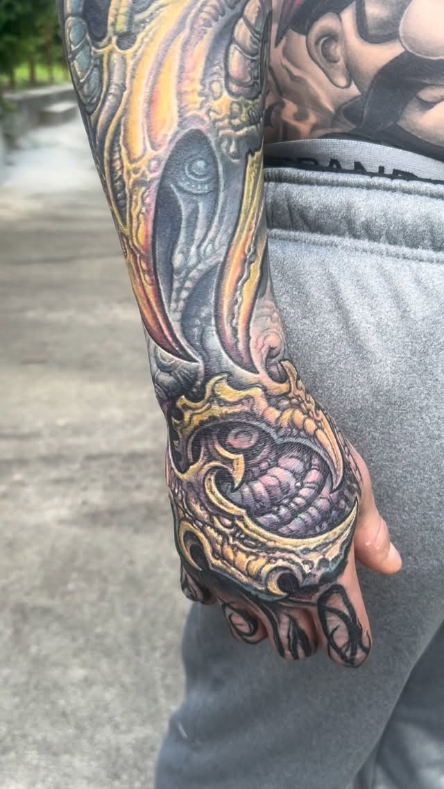 Neo-traditional sleeve coverup with ornamental hand detail
