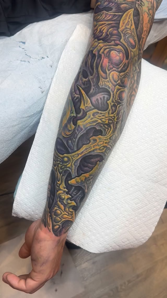 Japanese ornamental coverup sleeve in color, forearm