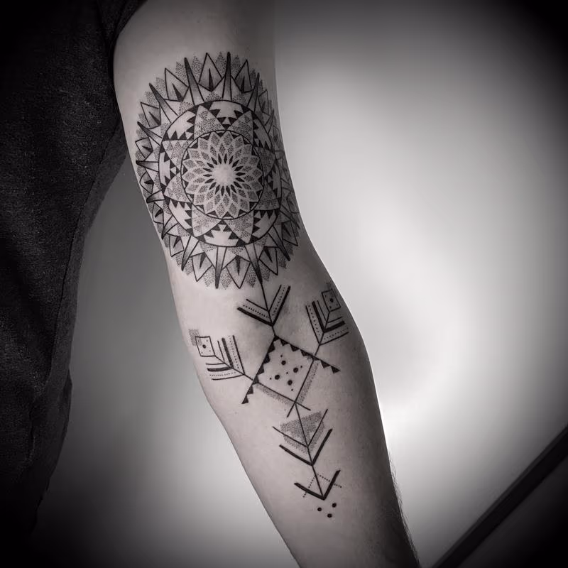 blackwork dotwork sunflower