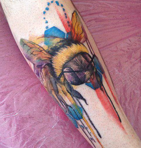 bee tattoo