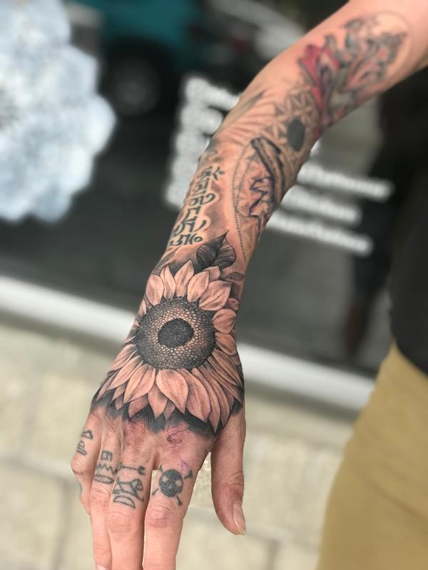 Sunflower hand
