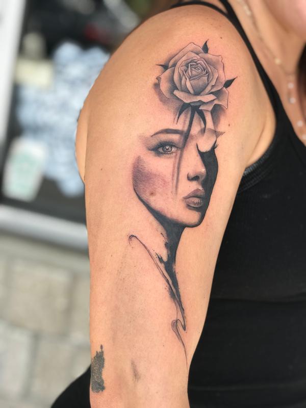 Rose girl