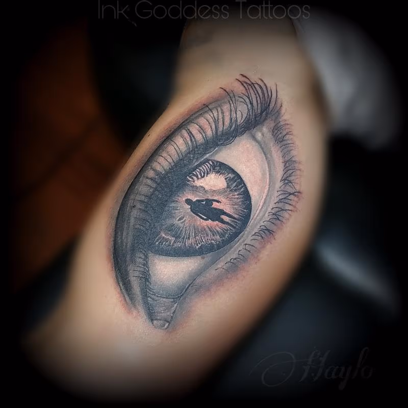 Eye with basketball player by Haylo
