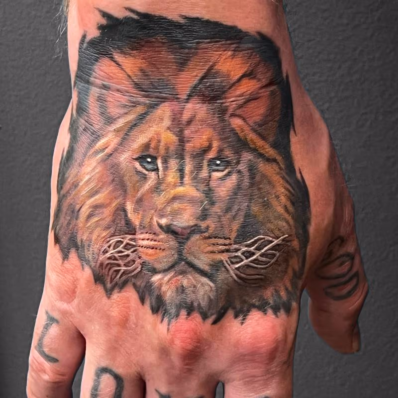 Left Hand Lion