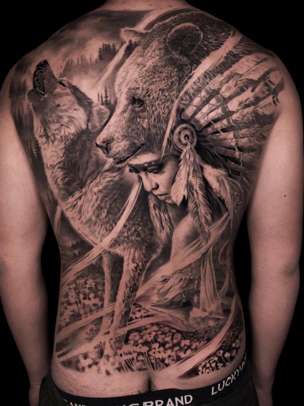 NATIVE NORTH AMERICAN BACKPIECE.
