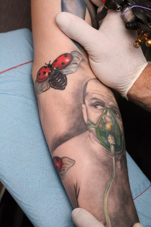 TATTOO PARIS AVIGNON FRANCE, TATOUAGE PARIS AVIGNON TATTOOS,TATOUEUR PARIS, BOUTIQUE TATTOO PARIS, BOUTIQUE TATOUAGE AVIGNON