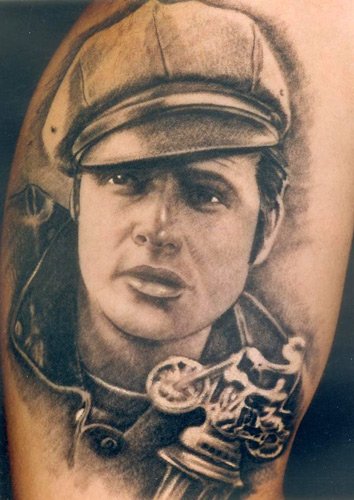 Marlon Brando.TATTOO PARIS AVIGNON FRANCE, TATOUAGE PARIS AVIGNON TATTOOS,TATOUEUR PARIS, BOUTIQUE TATTOO PARIS, BOUTIQUE TATOUAGE AVIGNON