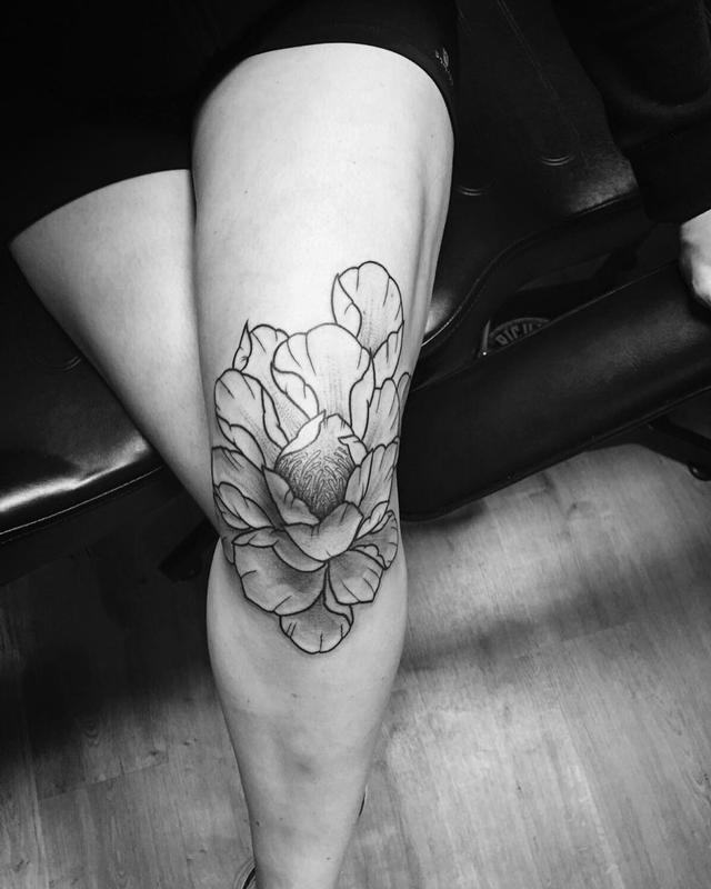 peony knee tattoo