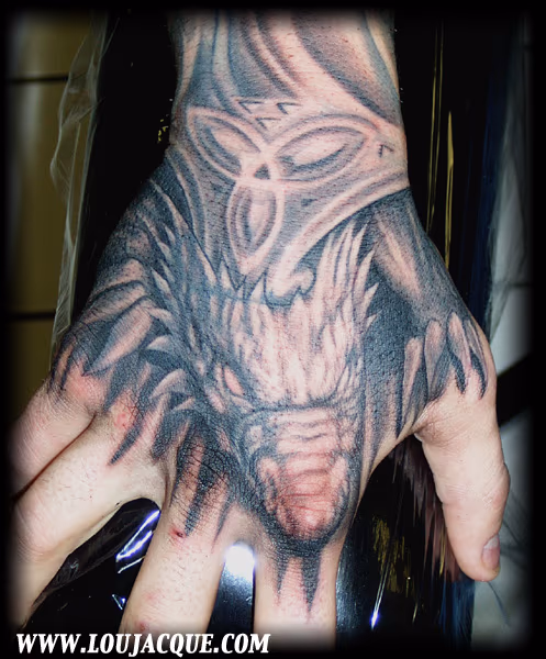Dragon on Hand