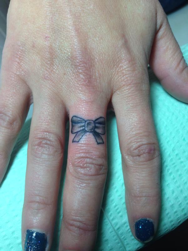 Bow tattoo