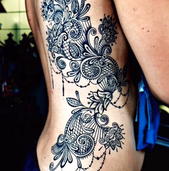 Blackwork Sidepiece