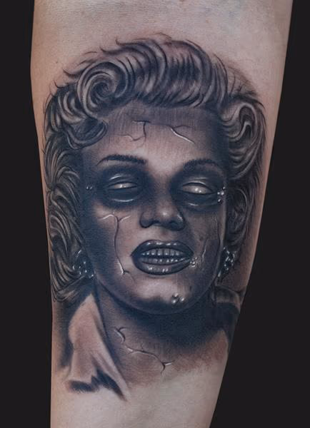 Marilyn Monroe zombie tattoo