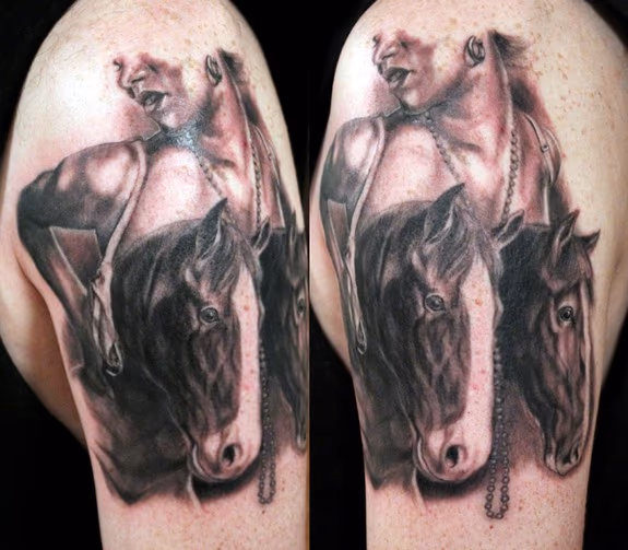 black and gray horse tits