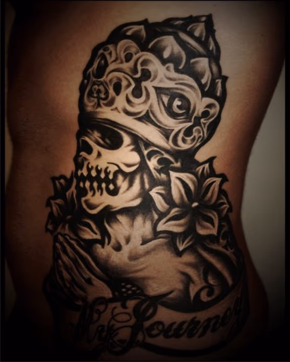 custom black gray skull tattoo