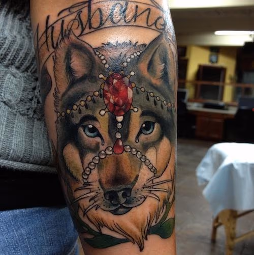 Jeweled Wolf