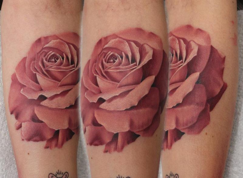 Custom Rose Tattoos