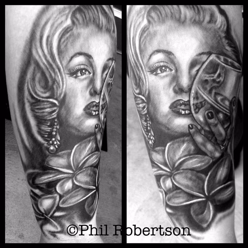 Marilyn Monroe skull portrait