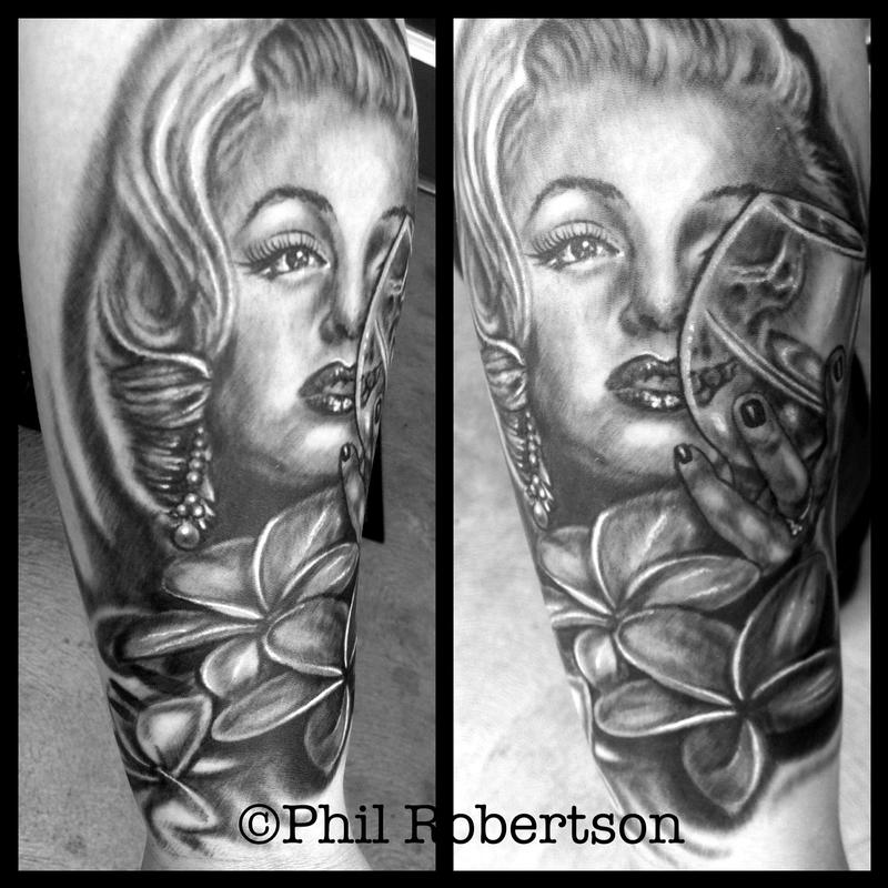 Marilyn Monroe skull portrait