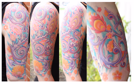 Color flower sleeve.