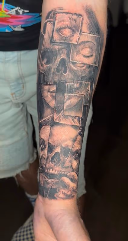 Black & Grey skull and split face tattoo by @steviemonietattoos
