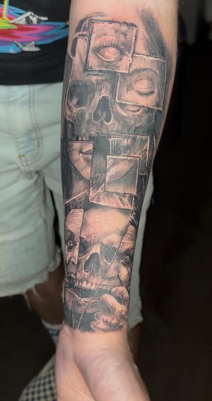 Black & Grey skull and split face tattoo by @steviemonietattoos