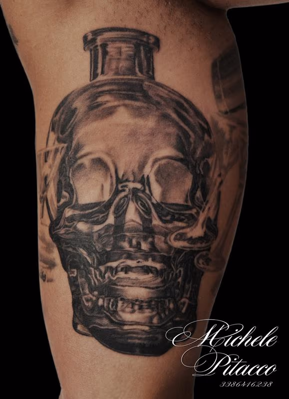 Wodka bottle skull