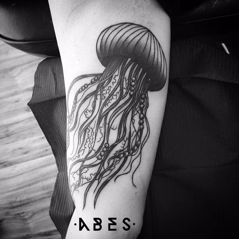 medusa with pearls