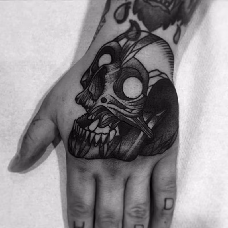skull on hand