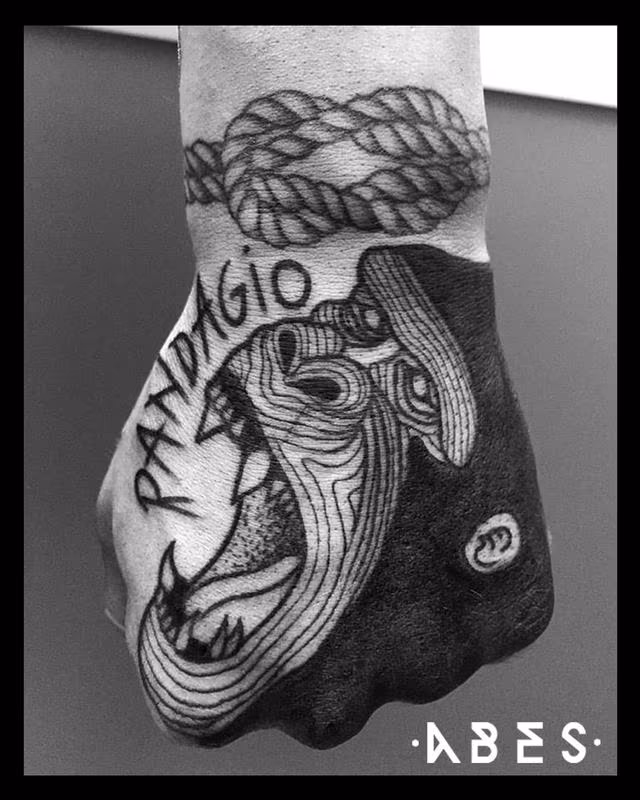 GORILLA ON HAND