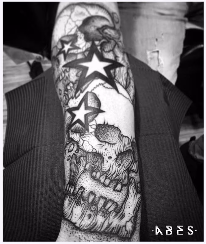 skulls and stars