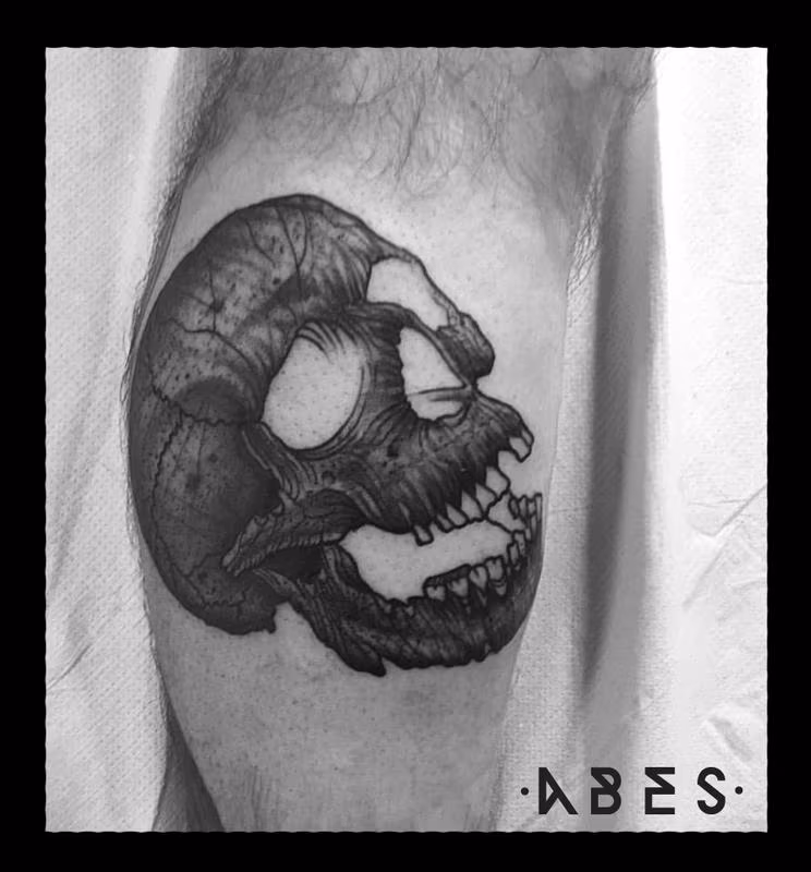 black skull