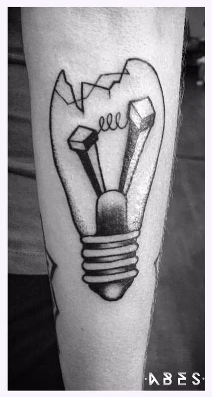 lightbulb nails